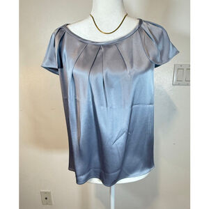 St. John Couture Silver Blue Blouse Size 4, box pleats